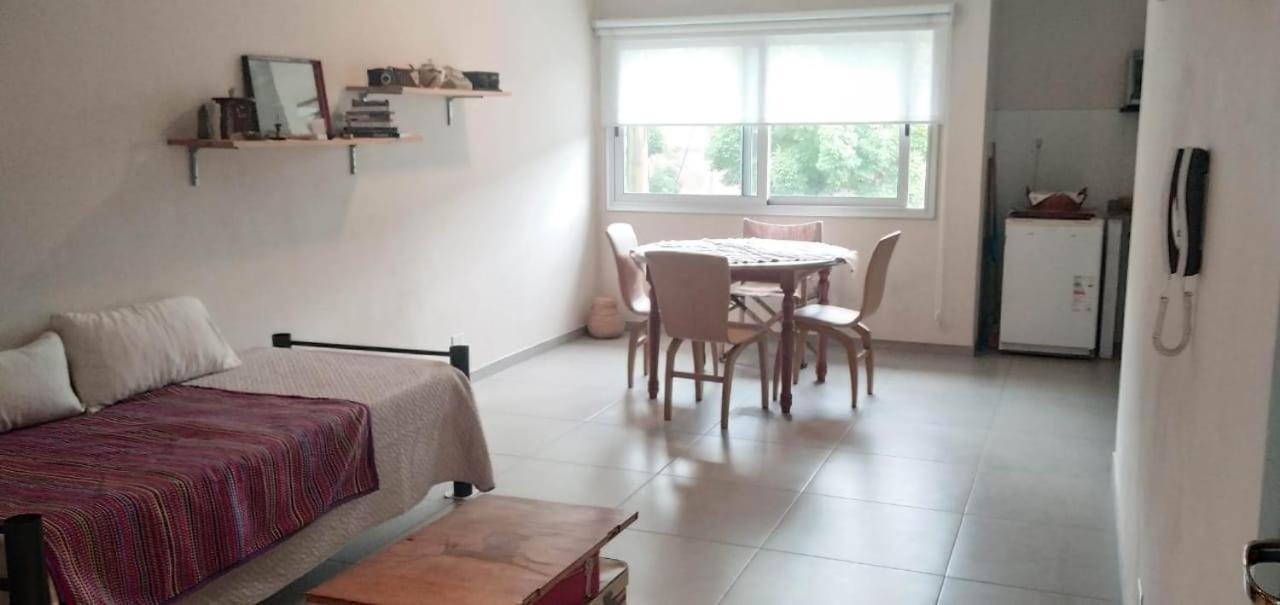 Depto Centrico, Primer Piso, Camas Individuales Separadas Dolores (Buenos Aires)